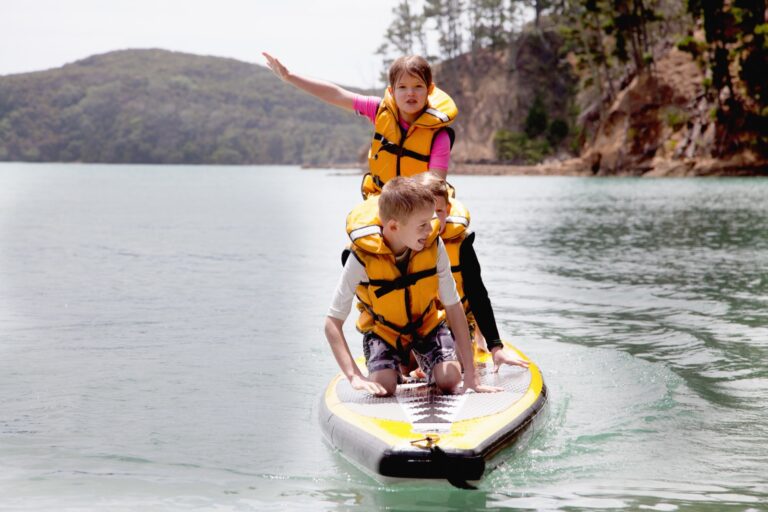 Alahna Stand up Paddling